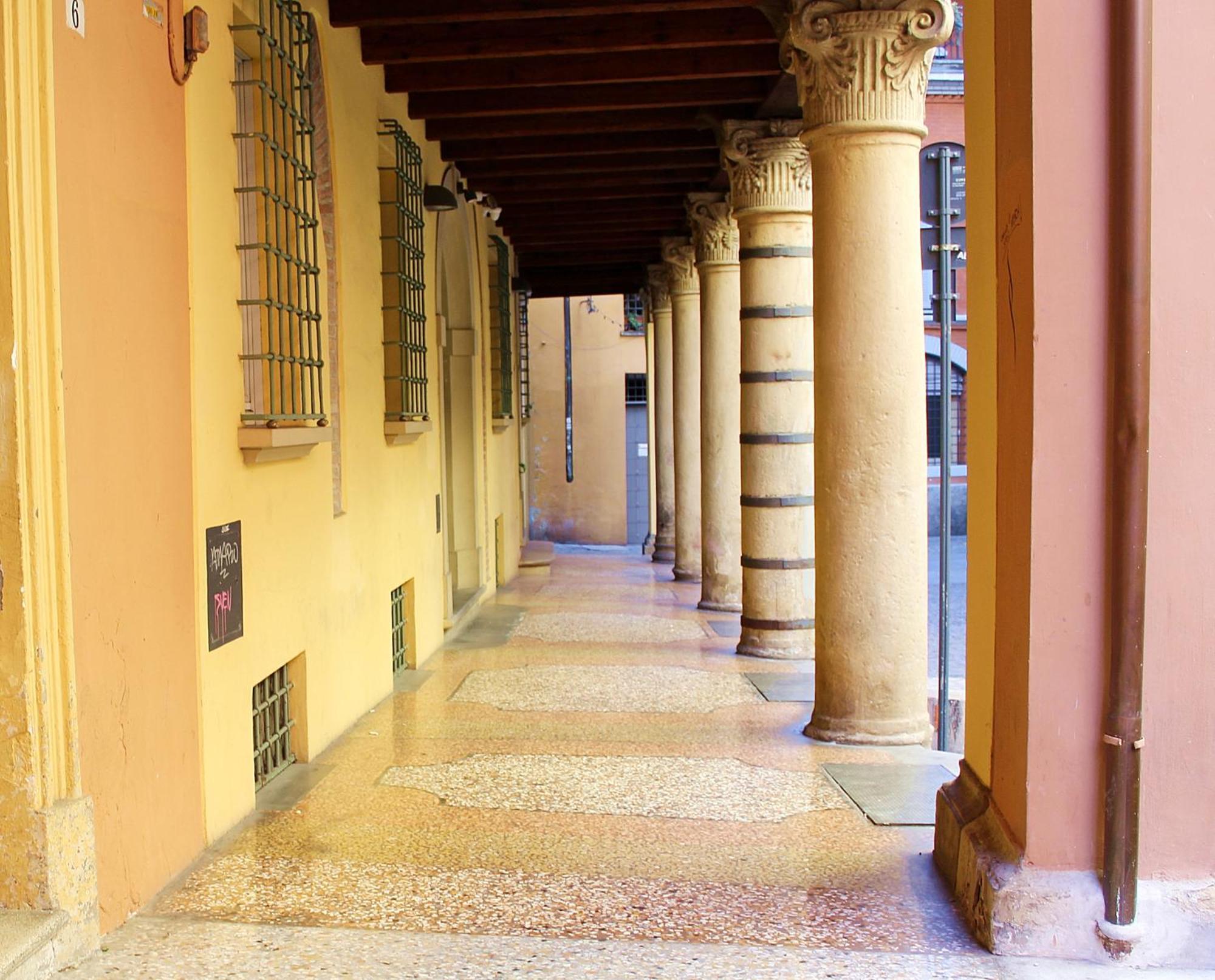 Appartamento Alle Due Torri Bologna Exterior foto
